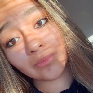 Meet your Posher, Eva